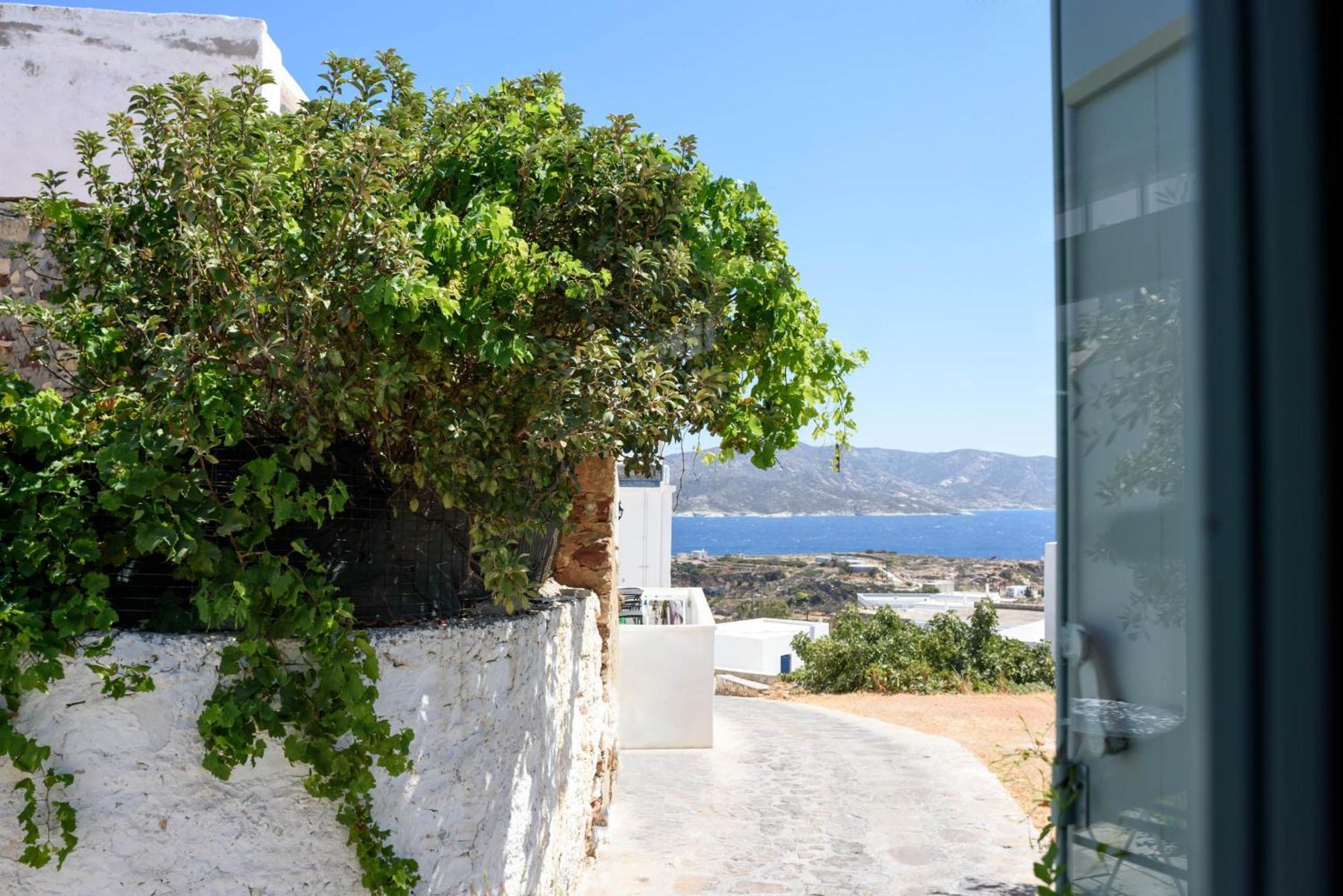 Mezzolovero Suites Kímolos 客房 照片
