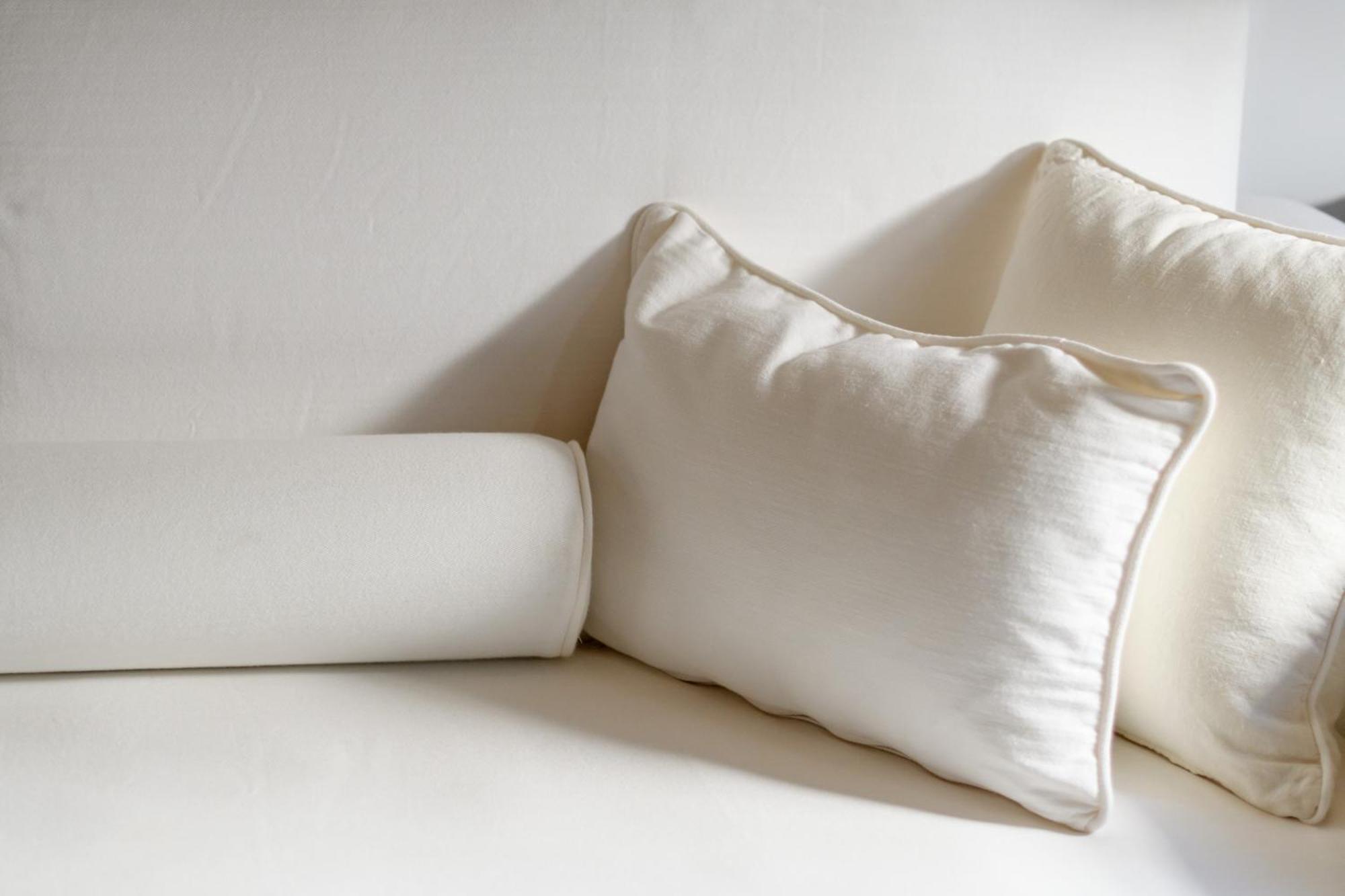 Mezzolovero Suites Kímolos 外观 照片