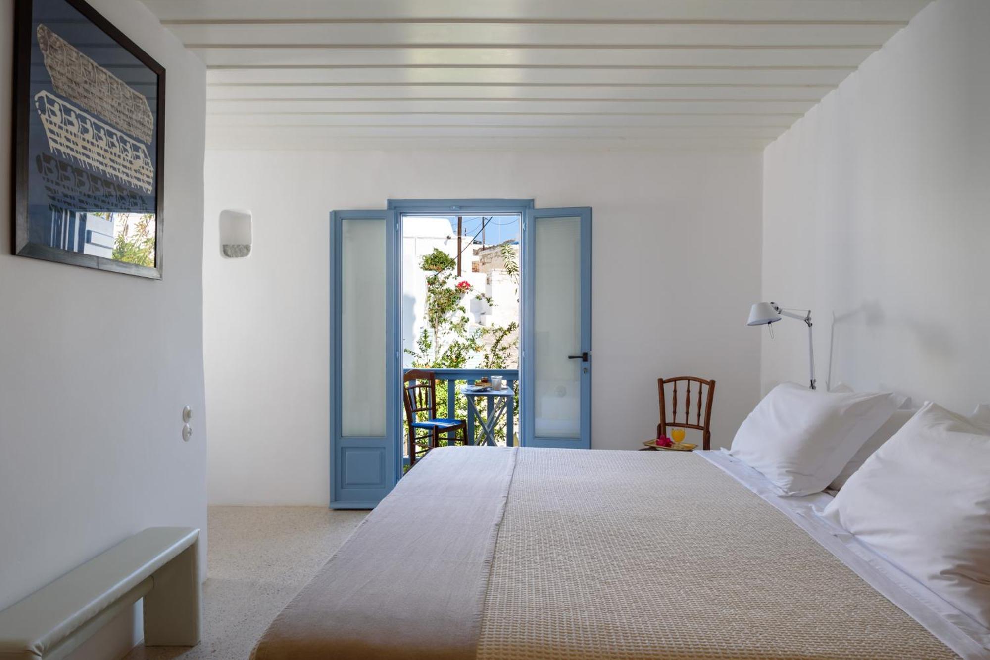 Mezzolovero Suites Kímolos 外观 照片