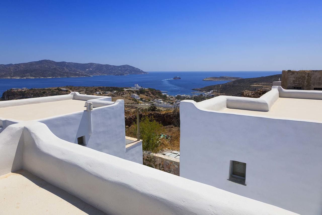 Mezzolovero Suites Kímolos 外观 照片